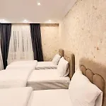 Great Location Terrace 15