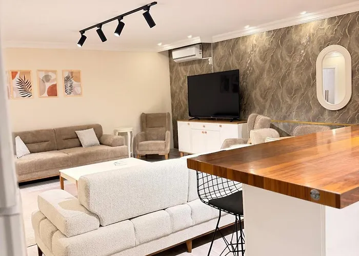 Great Location Terrace 15 Apartment