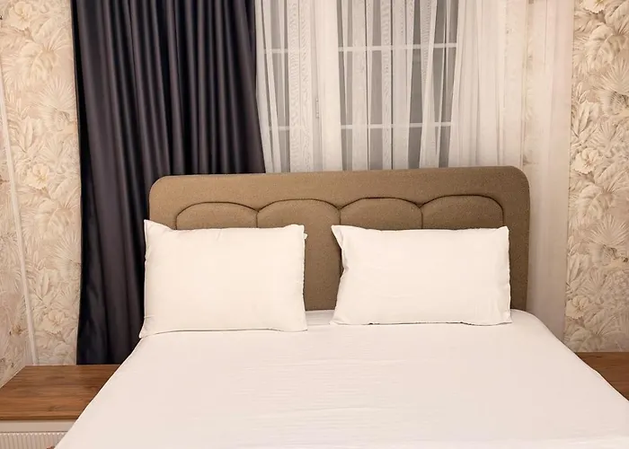 Great Location Terrace 15