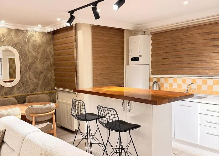 Great Location Terrace 15